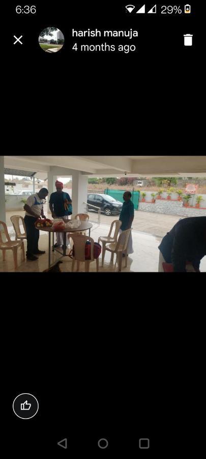 Pune Airport Eon Barclays Kharadi Luxe15 Suites Work Desks Bagian luar foto
