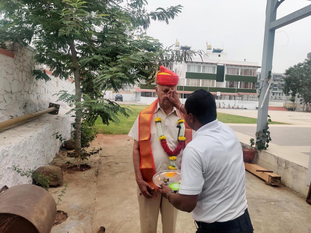 Pune Airport Eon Barclays Kharadi Luxe15 Suites Work Desks Bagian luar foto